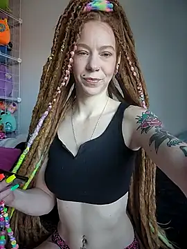 LucidLucy online show from February 24, 3:32 pm