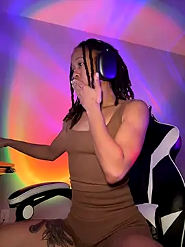 Snapshot of thebrattygoddess chatting on December 8, 8:58 pm thebrattygoddess online show from December 8, 8:58 pm