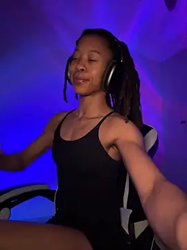 Snapshot of thebrattygoddess chatting on December 19, 11:39 am thebrattygoddess online show from December 19, 11:39 am