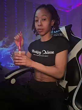 Snapshot of thebrattygoddess chatting on March 15, 12:04 am thebrattygoddess online show from March 15, 12:04 am