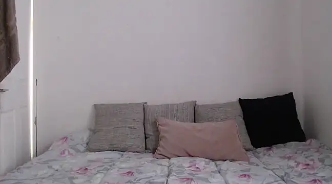 Snapshot of Indianbloom- chatting on January 22, 9:02 am Indianbloom- online show from January 22, 9:02 am