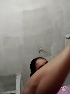 Snapshot of Indianbloom- chatting on November 14, 12:59 pm Indianbloom- online show from November 14, 12:59 pm