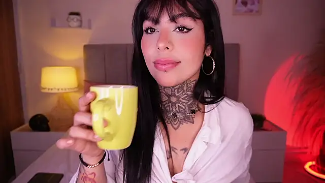 curvyliciousss online show from February 17, 6:48 pm