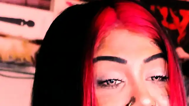 indian dreamgirl online show from November 8, 10:30 pm