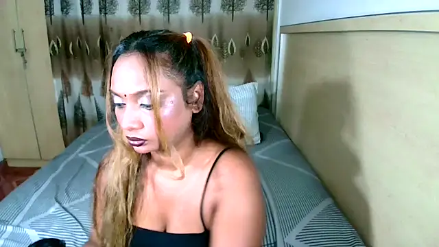 Snapshot of sexyindianchic chatting on March 3, 6:55 pm sexyindianchic online show from March 3, 6:55 pm