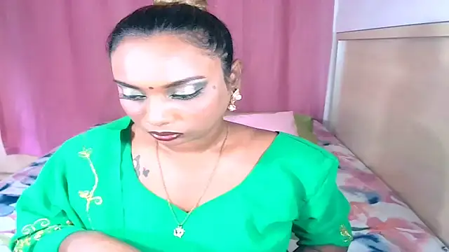 Snapshot of sexyindianchic chatting on March 22, 9:13 am sexyindianchic online show from March 22, 9:13 am