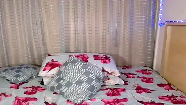 Snapshot of sexyindianchic chatting on September 29, 8:24 pm sexyindianchic online show from September 29, 8:24 pm