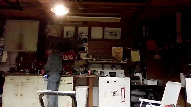 Snapshot of justinewe69 chatting on October 23, 3:28 am justinewe69 online show from October 23, 3:28 am