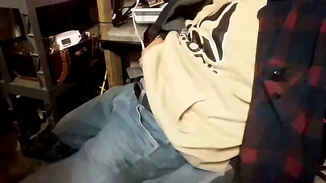 Snapshot of justinewe69 chatting on November 13, 11:53 am justinewe69 online show from November 13, 11:53 am