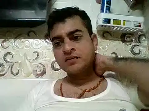 Snapshot of dhamo963 chatting on December 14, 3:15 pm dhamo963 online show from December 14, 3:15 pm