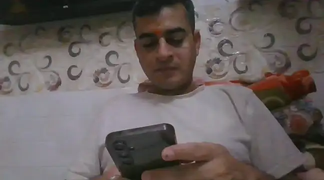 Snapshot of dhamo963 chatting on January 18, 2:23 pm dhamo963 online show from January 18, 2:23 pm