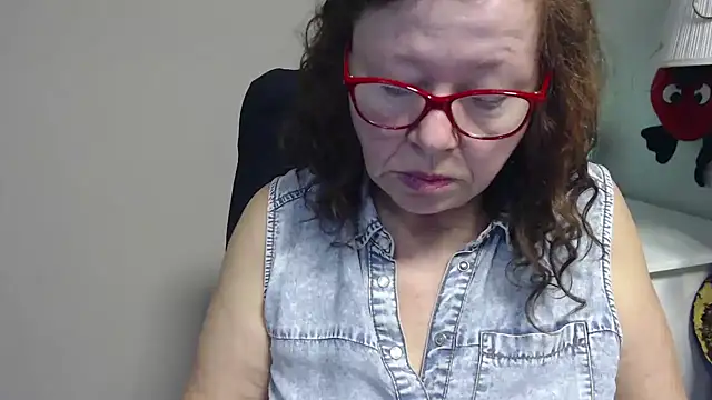 Snapshot of Adelewildx chatting on March 12, 7:46 am Adelewildx online show from March 12, 7:46 am