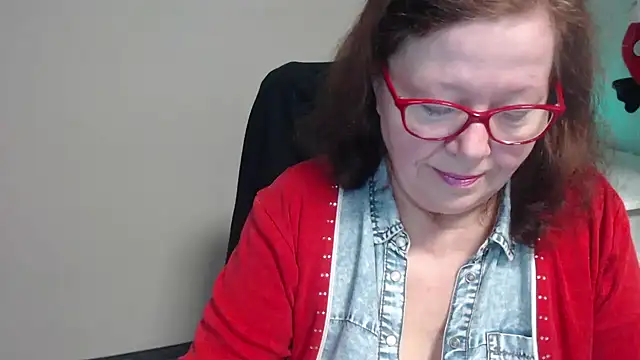 Snapshot of Adelewildx chatting on March 17, 7:35 am Adelewildx online show from March 17, 7:35 am
