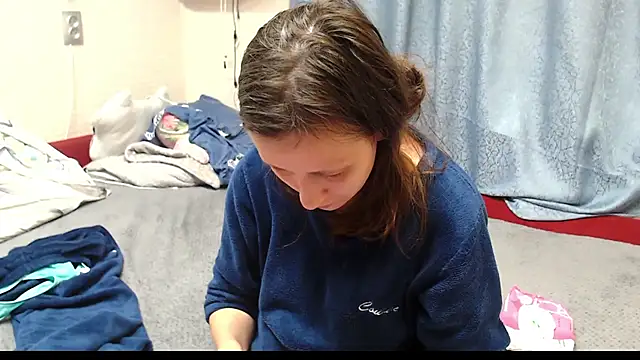 Snapshot of alisacucumber chatting on September 20, 6:42 pm alisacucumber online show from September 20, 6:42 pm