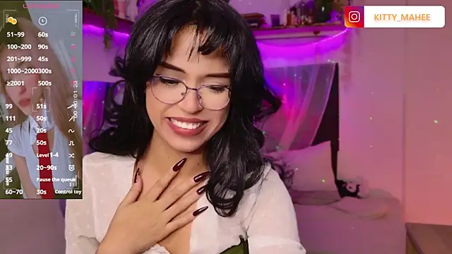 Snapshot of YourKatt chatting on October 2, 4:52 am YourKatt online show from October 2, 4:52 am