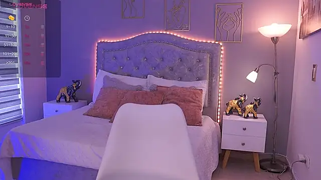 KylaMorrison online show from January 7, 4:20 pm