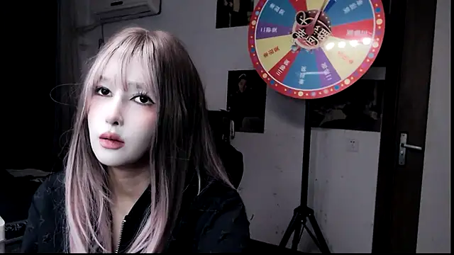 candy cola online show from February 15, 1:31 am