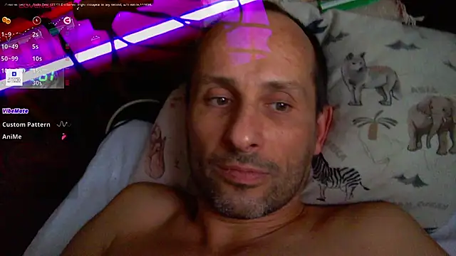 Snapshot of FireFox_Feel chatting on December 3, 1:32 pm FireFox Feel online show from December 3, 1:32 pm