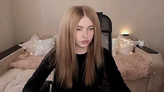 Snapshot of ViolettaLopez chatting on February 16, 10:21 am ViolettaLopez online show from February 16, 10:21 am