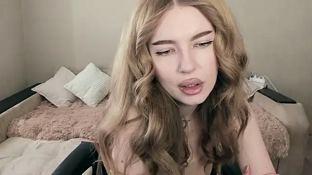 Snapshot of ViolettaLopez chatting on March 1, 9:29 am ViolettaLopez online show from March 1, 9:29 am