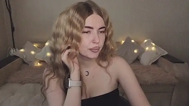 Snapshot of ViolettaLopez chatting on September 30, 1:27 pm ViolettaLopez online show from September 30, 1:27 pm