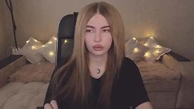 Snapshot of ViolettaLopez chatting on October 13, 12:05 pm ViolettaLopez online show from October 13, 12:05 pm