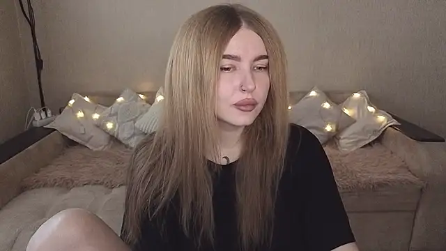 Snapshot of ViolettaLopez chatting on October 25, 12:45 pm ViolettaLopez online show from October 25, 12:45 pm