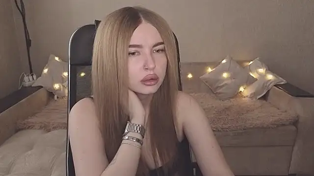 Snapshot of ViolettaLopez chatting on October 26, 9:48 am ViolettaLopez online show from October 26, 9:48 am