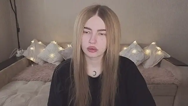 Snapshot of ViolettaLopez chatting on November 16, 10:54 am ViolettaLopez online show from November 16, 10:54 am