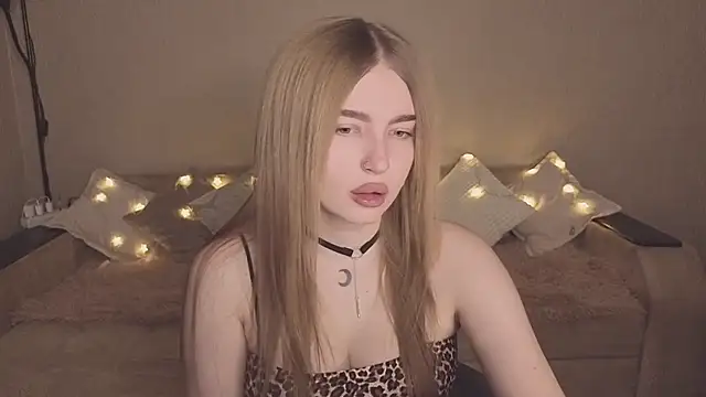 Snapshot of ViolettaLopez chatting on November 29, 2:42 pm ViolettaLopez online show from November 29, 2:42 pm