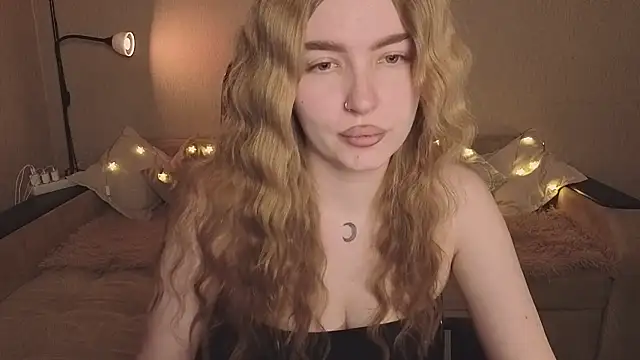 ViolettaLopez online show from February 22, 6:06 pm