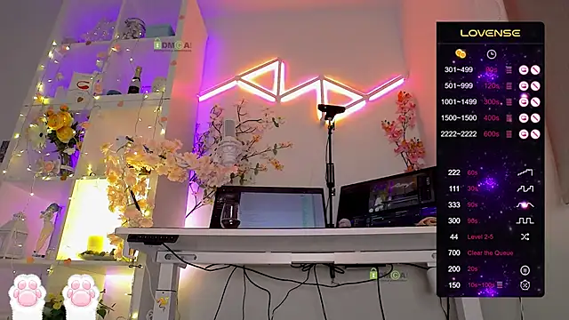 Elena-Marilyn online show from February 5, 8:46 pm