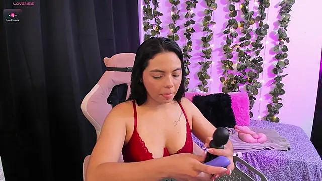 Snapshot of ashley_morgan_18 chatting on September 25, 2:26 am ashley morgan 18 online show from September 25, 2:26 am