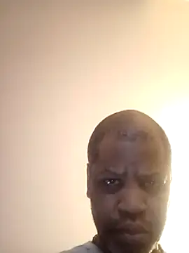 alfiebrown007 online show from March 18, 6:36 am