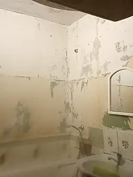 Amy August online show from March 9, 10:41 am