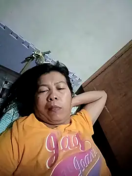 Snapshot of TropicalFlower chatting on February 4, 10:15 pm TropicalFlower online show from February 4, 10:15 pm