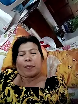 Snapshot of TropicalFlower chatting on February 11, 6:18 am TropicalFlower online show from February 11, 6:18 am