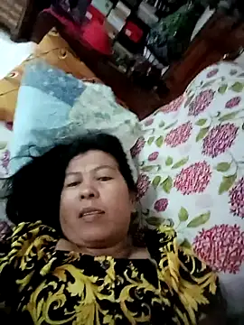 Snapshot of TropicalFlower chatting on February 11, 9:53 pm TropicalFlower online show from February 11, 9:53 pm