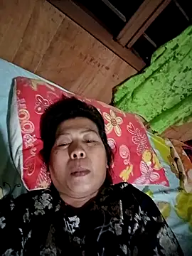 Snapshot of TropicalFlower chatting on February 17, 12:34 pm TropicalFlower online show from February 17, 12:34 pm