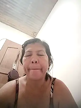 Snapshot of TropicalFlower chatting on February 28, 10:49 am TropicalFlower online show from February 28, 10:49 am