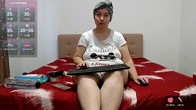 BBW MILF 4U online show from October 21, 7:20 am