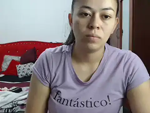 Snapshot of mayhott2 chatting on February 16, 11:16 pm mayhott2 online show from February 16, 11:16 pm