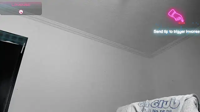 Snapshot of mayhott2 chatting on March 19, 5:17 pm mayhott2 online show from March 19, 5:17 pm