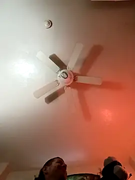 Snapshot of thefire420 chatting on November 24, 4:07 pm thefire420 online show from November 24, 4:07 pm