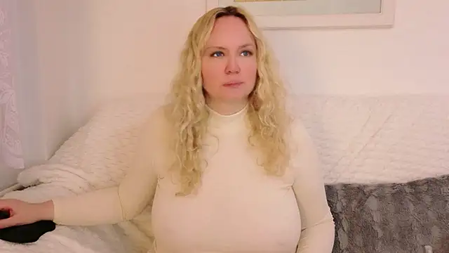 Sarah4you online show from December 1, 9:42 pm