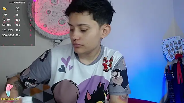 girl intense444 online show from February 17, 1:21 pm