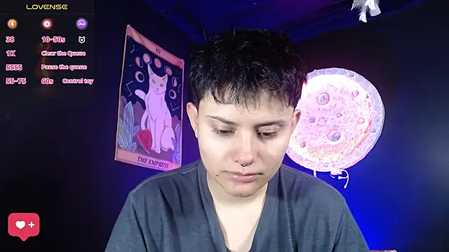 girl intense444 online show from November 19, 12:49 pm