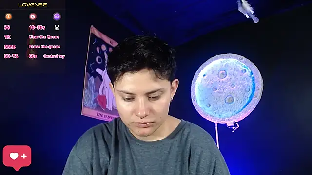 girl intense444 online show from December 1, 7:19 pm