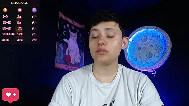 girl intense444 online show from January 13, 12:54 pm