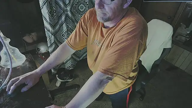 Snapshot of sex4fun_21 chatting on October 31, 3:40 am sex4fun 21 online show from October 31, 3:40 am